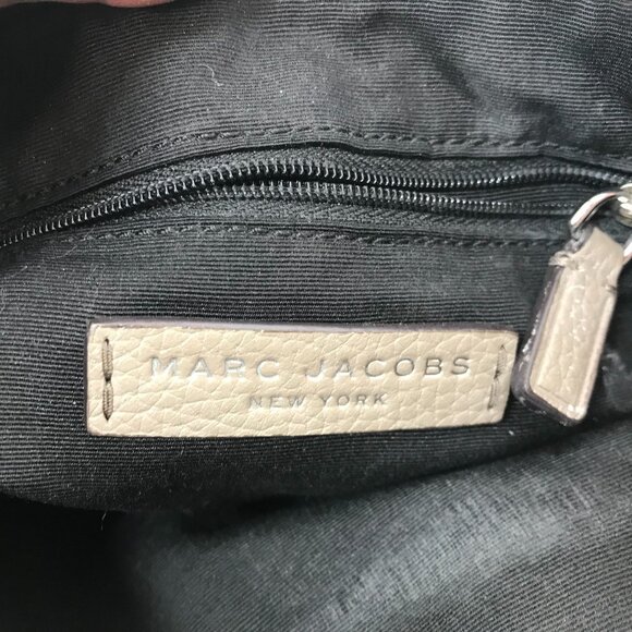 MARC JACOBS ~ WOMENS TANISH GRAY PEBBLED LEATHER PURSE BAG 6.5 X 9.5" - Picture 5 of 5